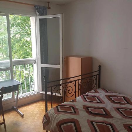 Une Chambre Privee Entre Paris Et Disneyland Нуази-ле-Гран Екстериор снимка