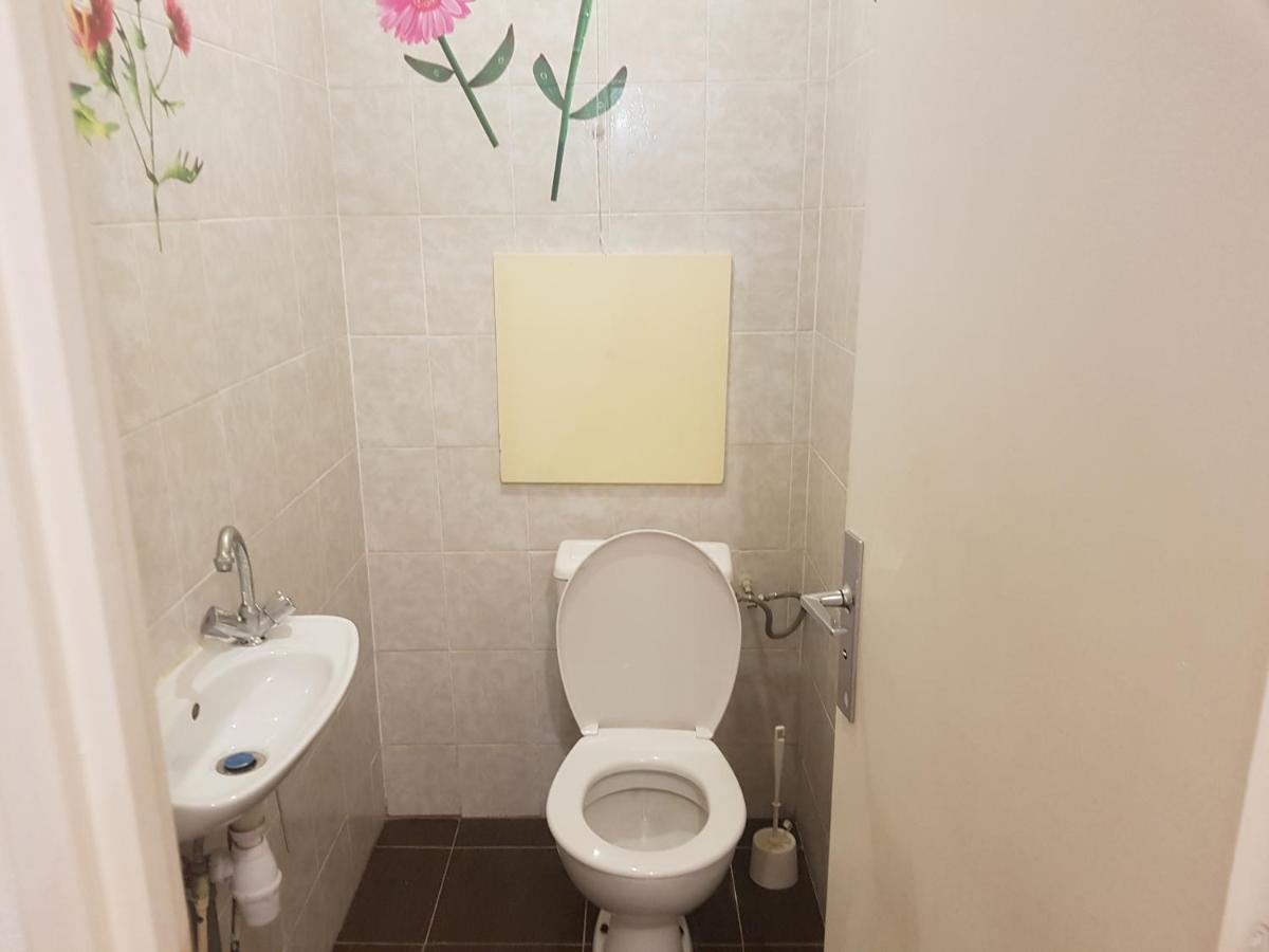 Une Chambre Privee Entre Paris Et Disneyland Нуази-ле-Гран Екстериор снимка